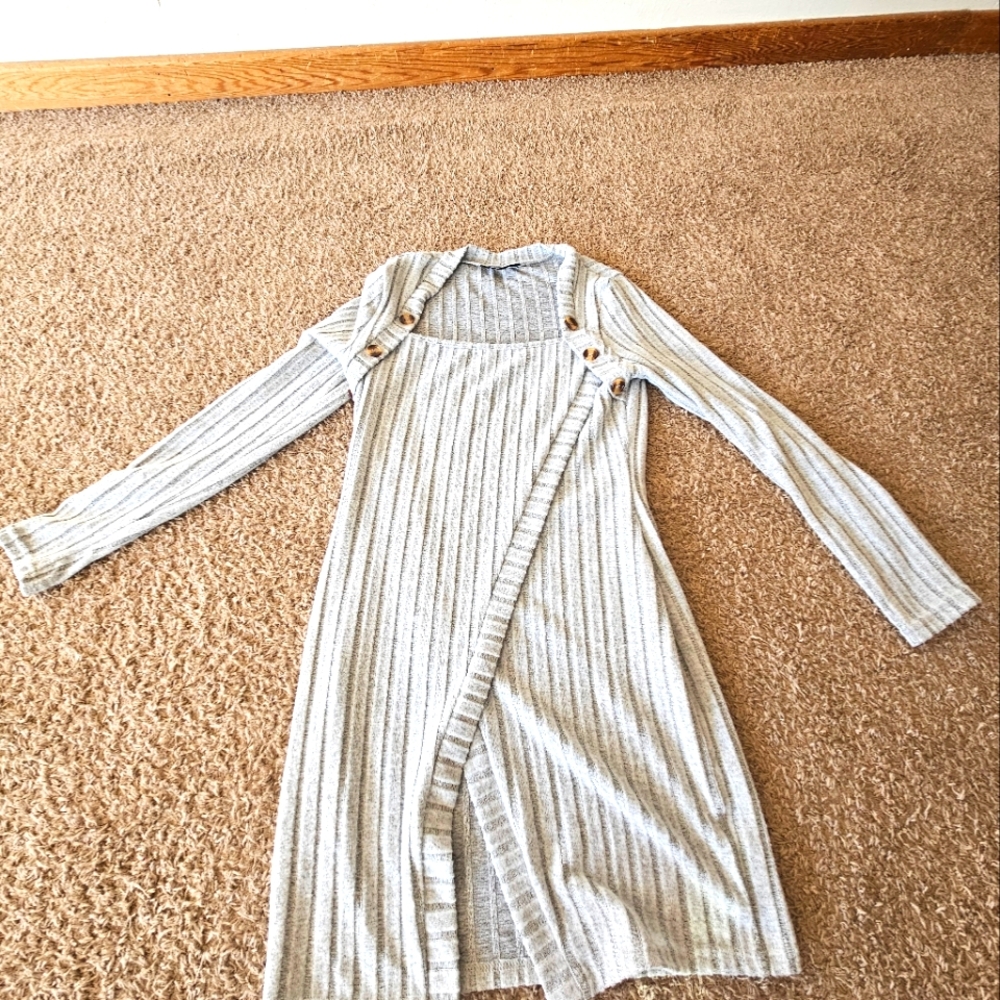 longer sweater with a split in it great for leggings or jeans